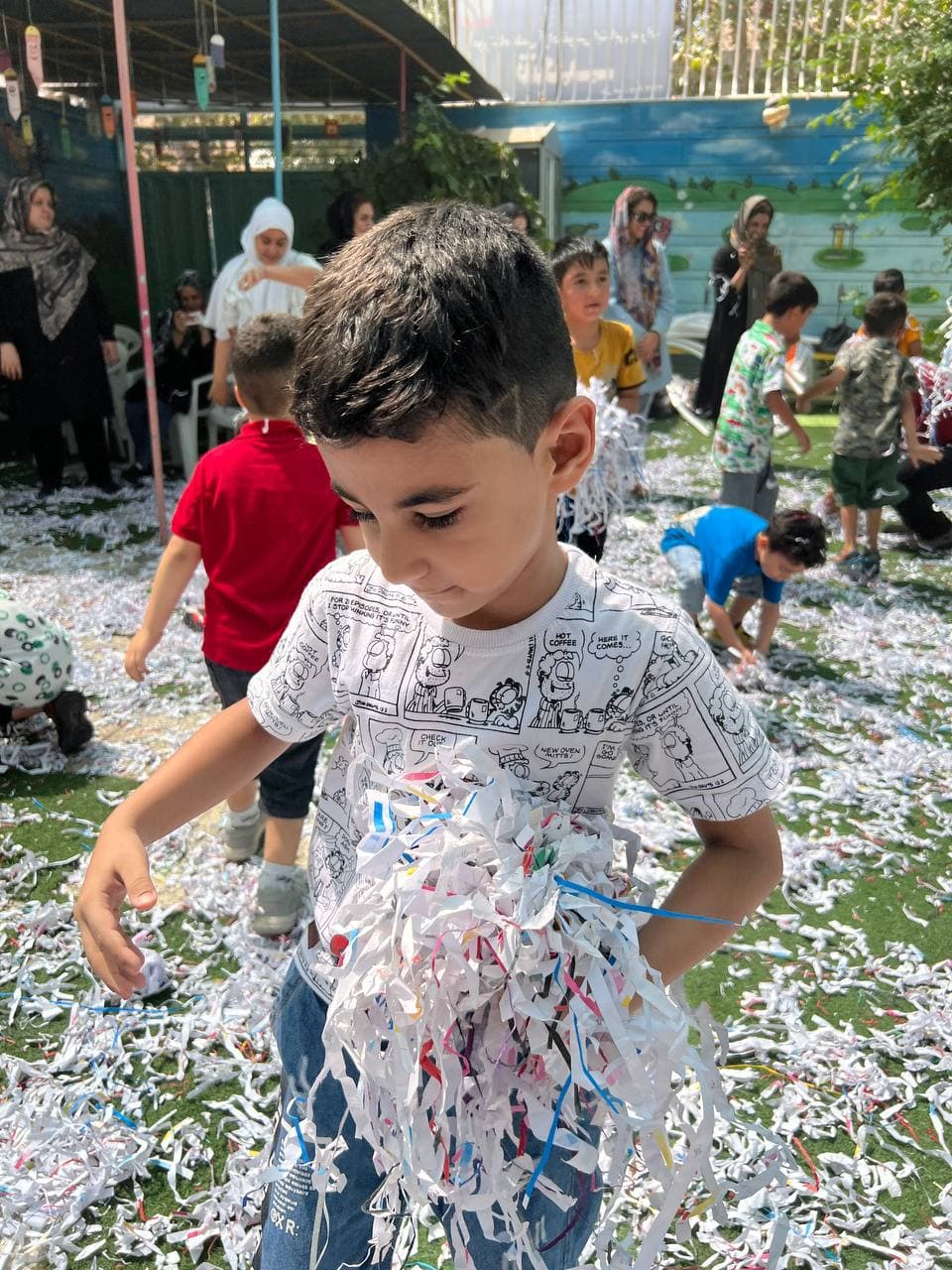 برگزاری فستیوال باران کاغذی